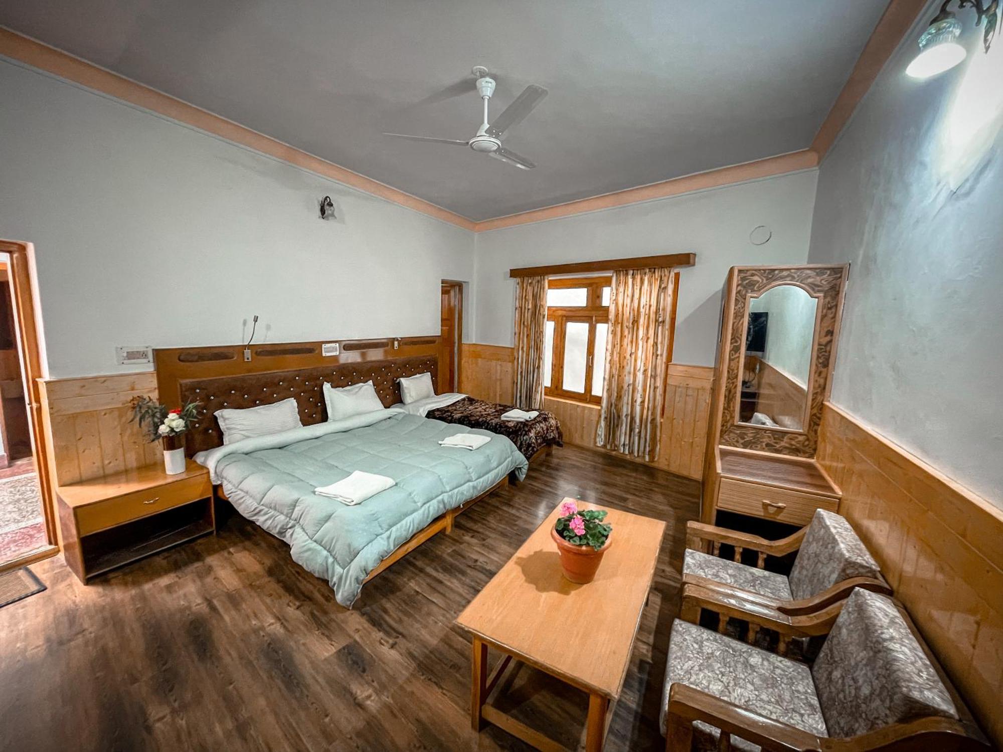Hotel Shaynam Leh Buitenkant foto