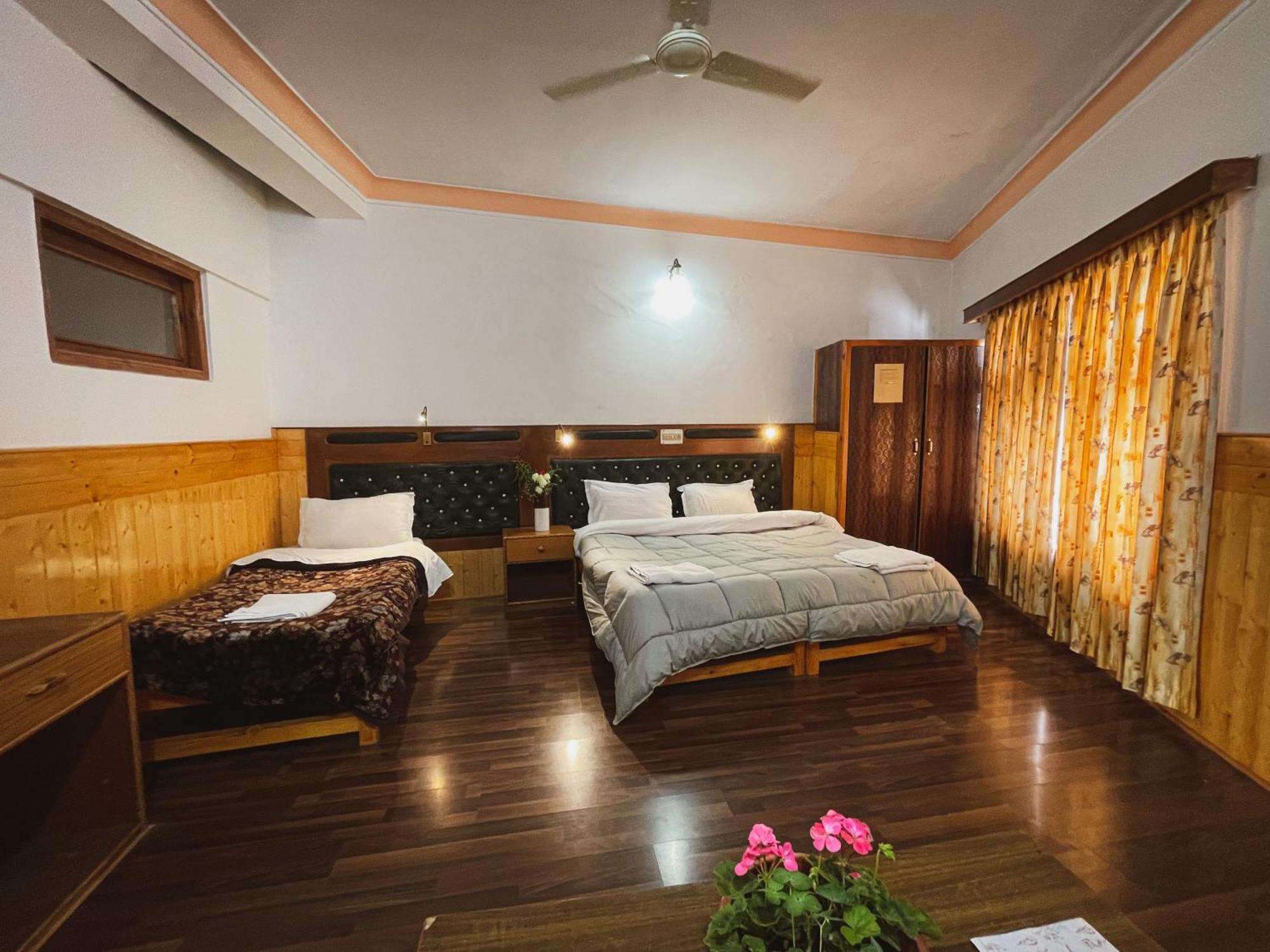 Hotel Shaynam Leh Buitenkant foto