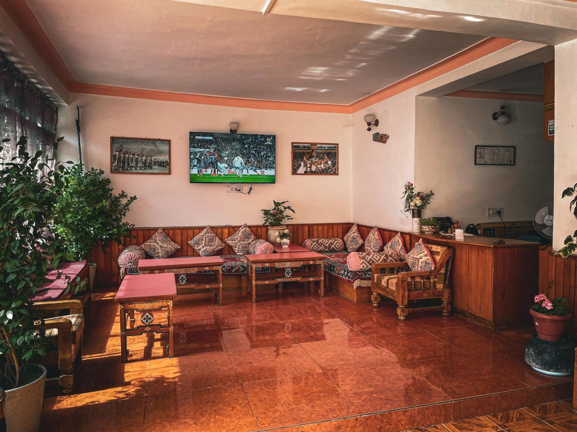 Hotel Shaynam Leh Buitenkant foto