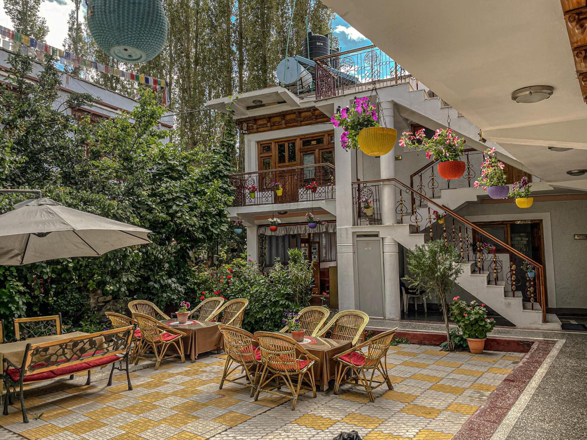 Hotel Shaynam Leh Buitenkant foto